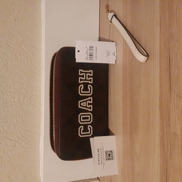 Coach Zip Around Wallet - Picture 3 of 3